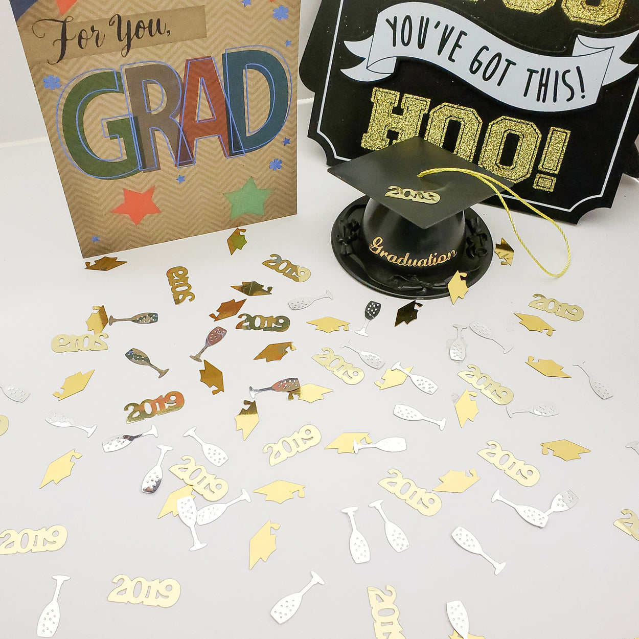 Graduation 2025 Confetti Grad Cap, 2025 Champagne Flute