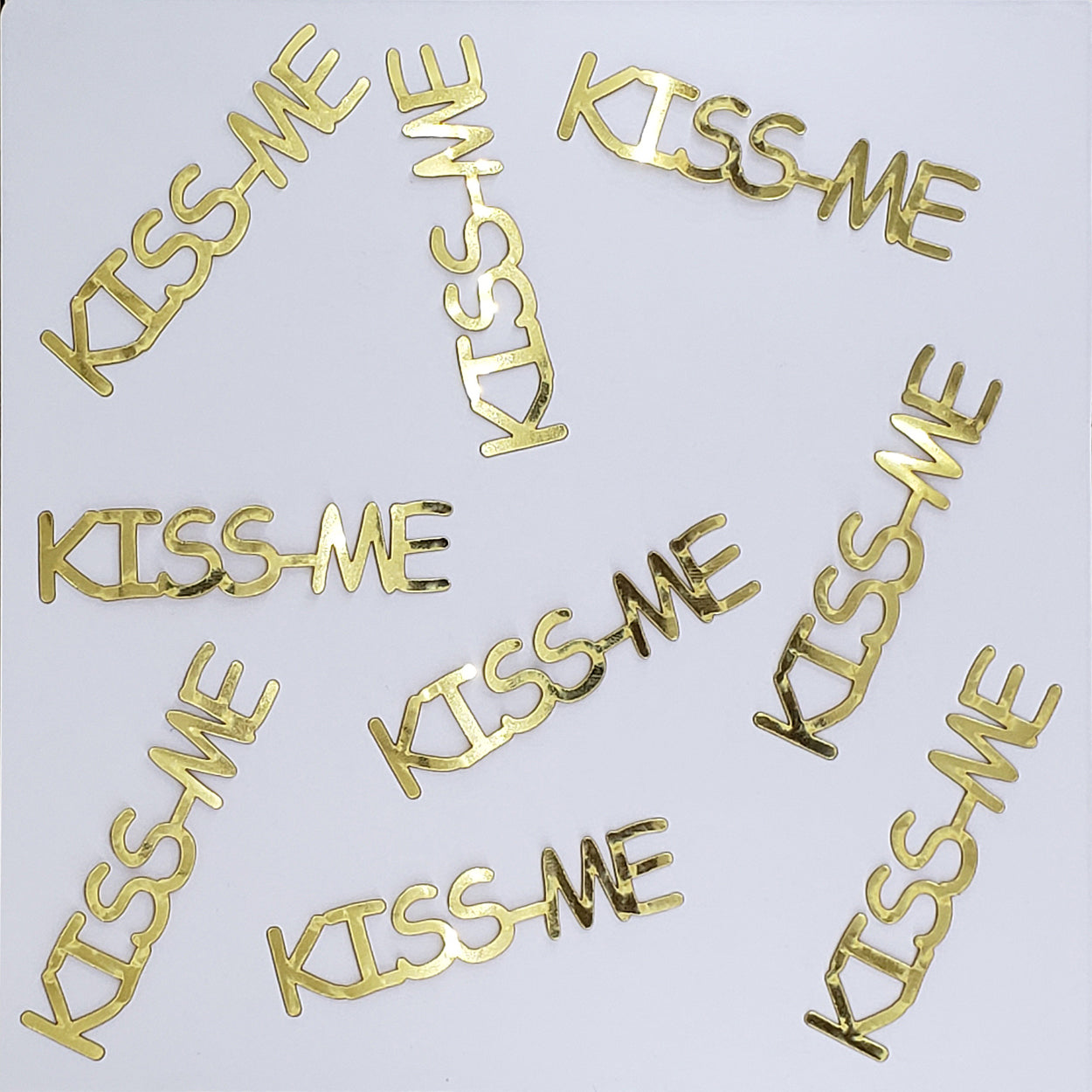 Custom-Buzz Word - KISS ME Gold